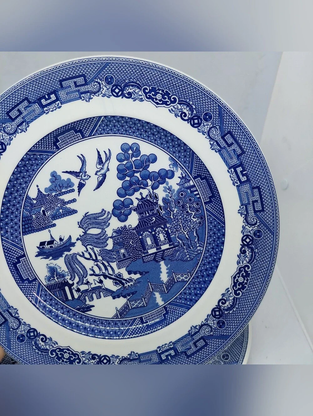 Johnson Bros 1940 Blue Willow Dinner Plates 10.25